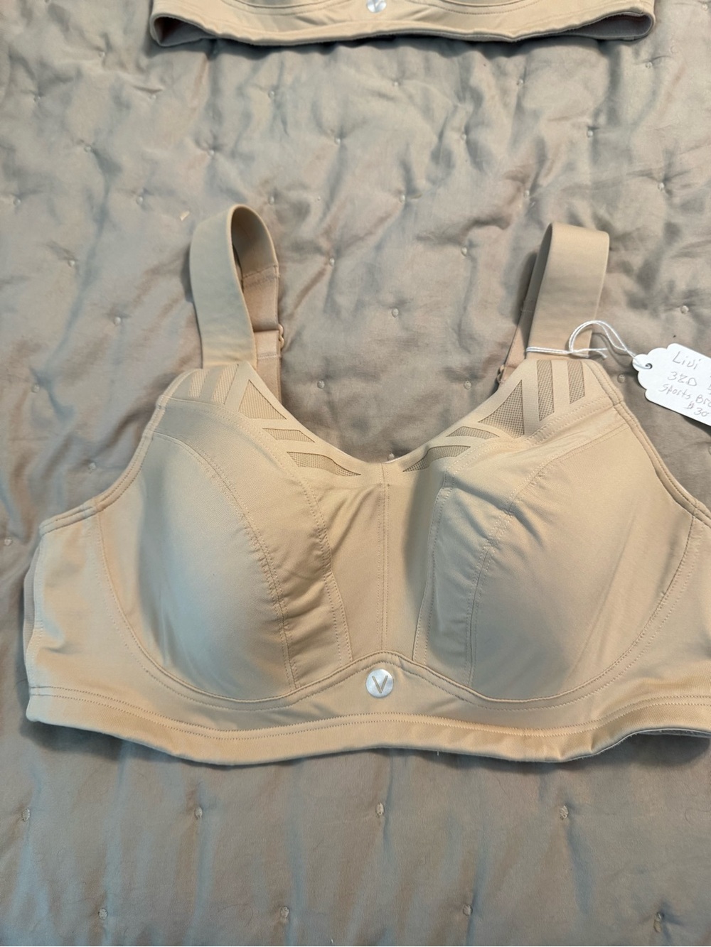 Livi Full-Coverage maximum Support Bra - Comfortable Everyday With underwire.